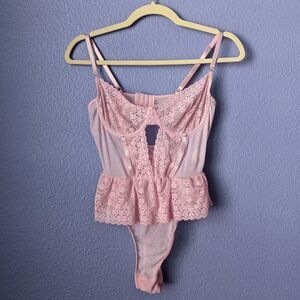 Women's Floral Lace Cut Out Ruffle Trim Underwire Teddy Bodysuit Small Pink